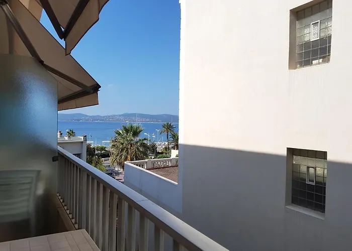 Climatise 2/3 Pers. - Proche Plage, Centre-ville, Wi-fi Gratuit - Fr-1-466a-19 Apartment